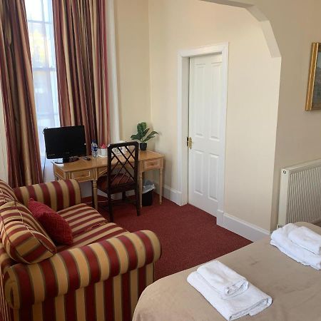 The Royal Hotel Blairgowrie and Rattray ภายนอก รูปภาพ