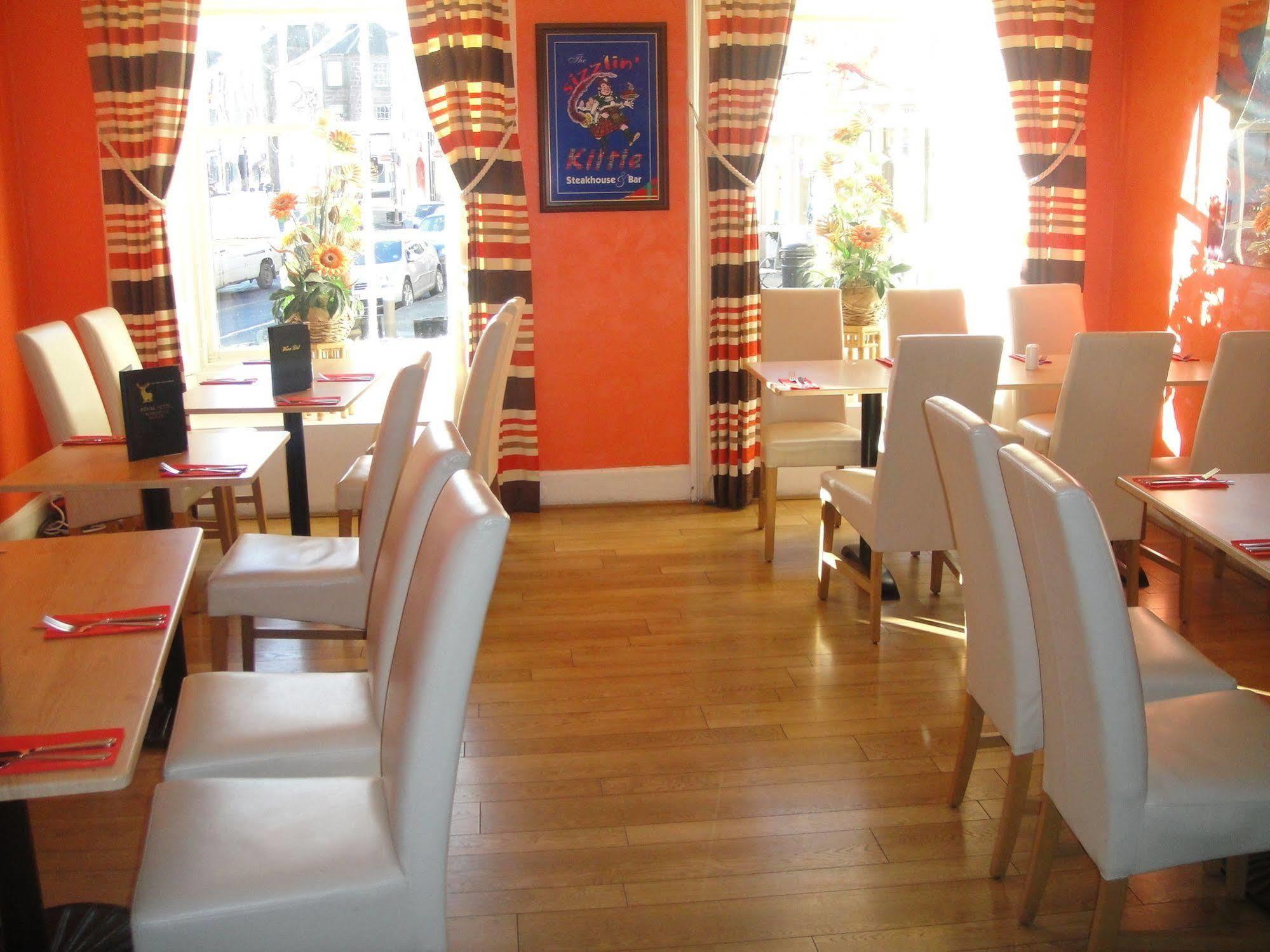 The Royal Hotel Blairgowrie and Rattray ภายนอก รูปภาพ