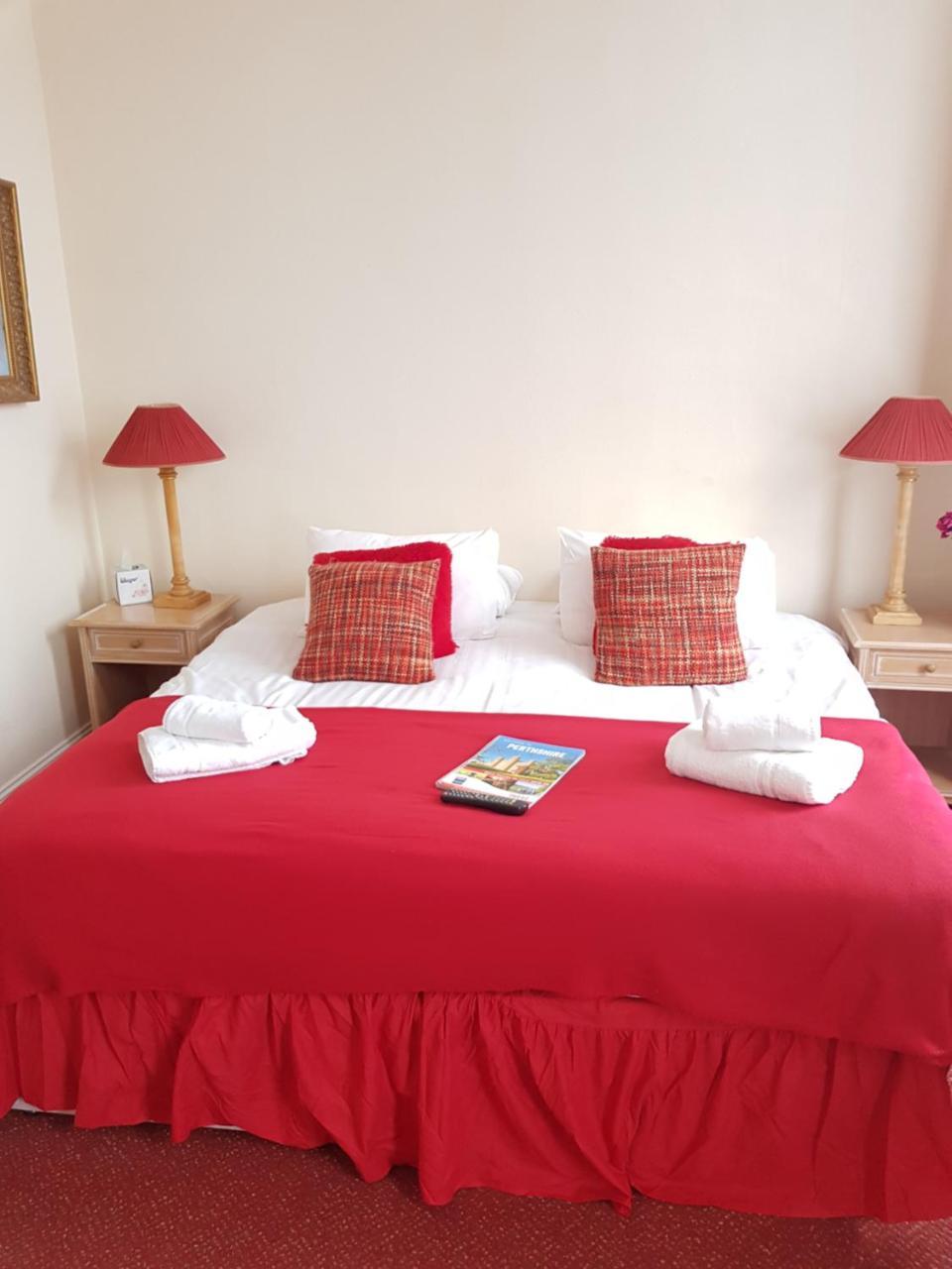 The Royal Hotel Blairgowrie and Rattray ภายนอก รูปภาพ