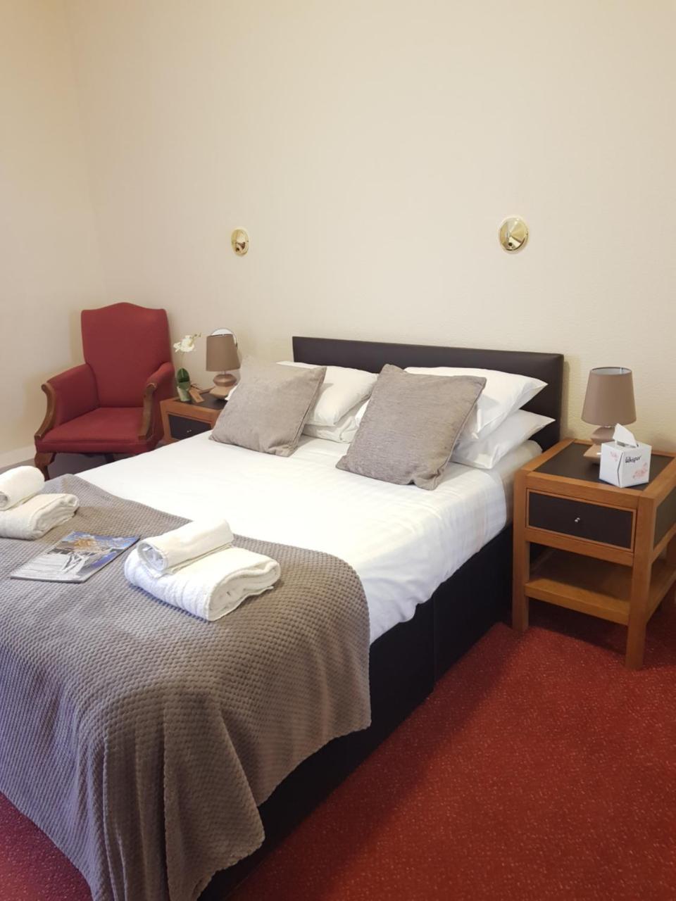 The Royal Hotel Blairgowrie and Rattray ภายนอก รูปภาพ