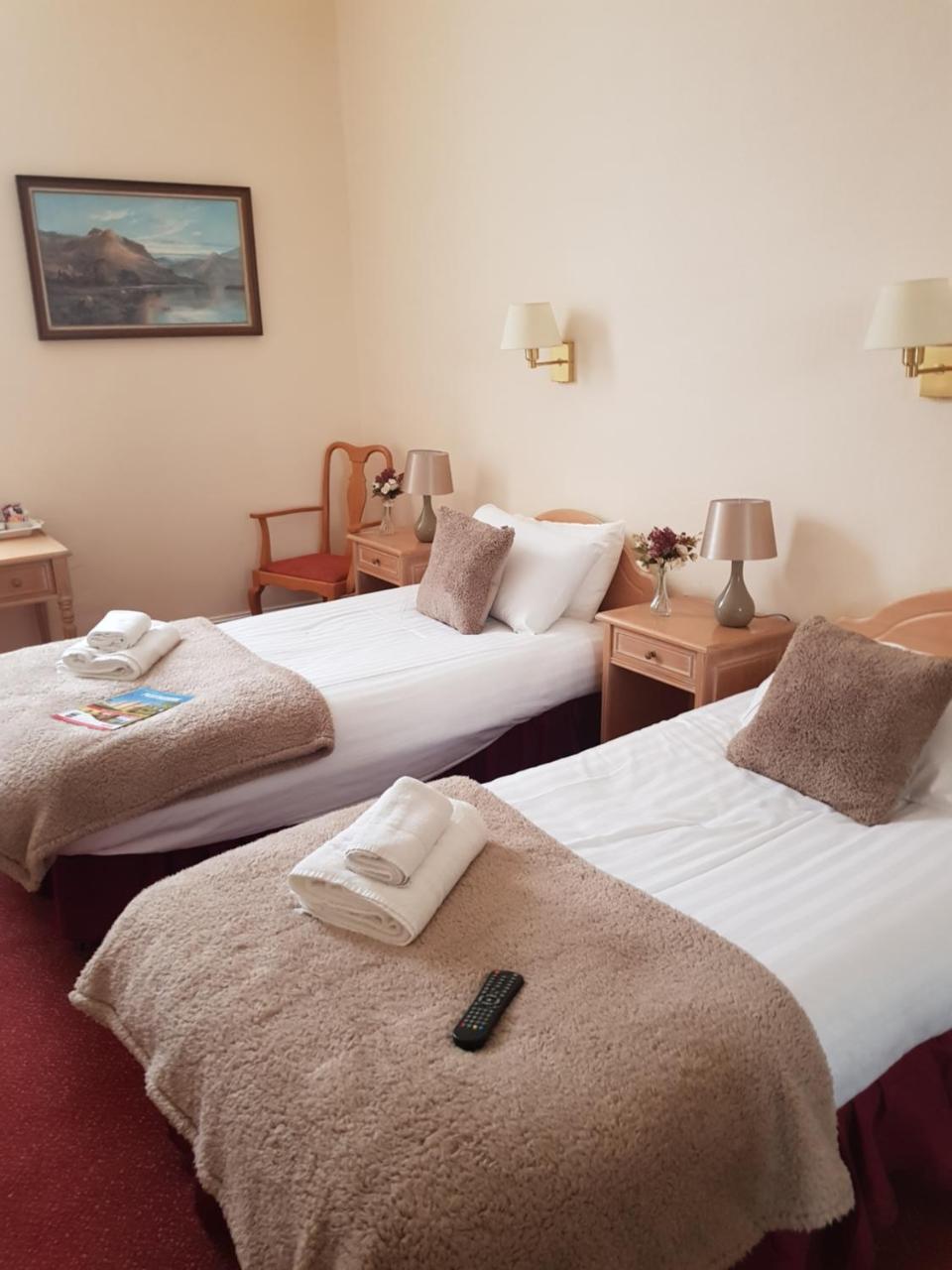 The Royal Hotel Blairgowrie and Rattray ภายนอก รูปภาพ